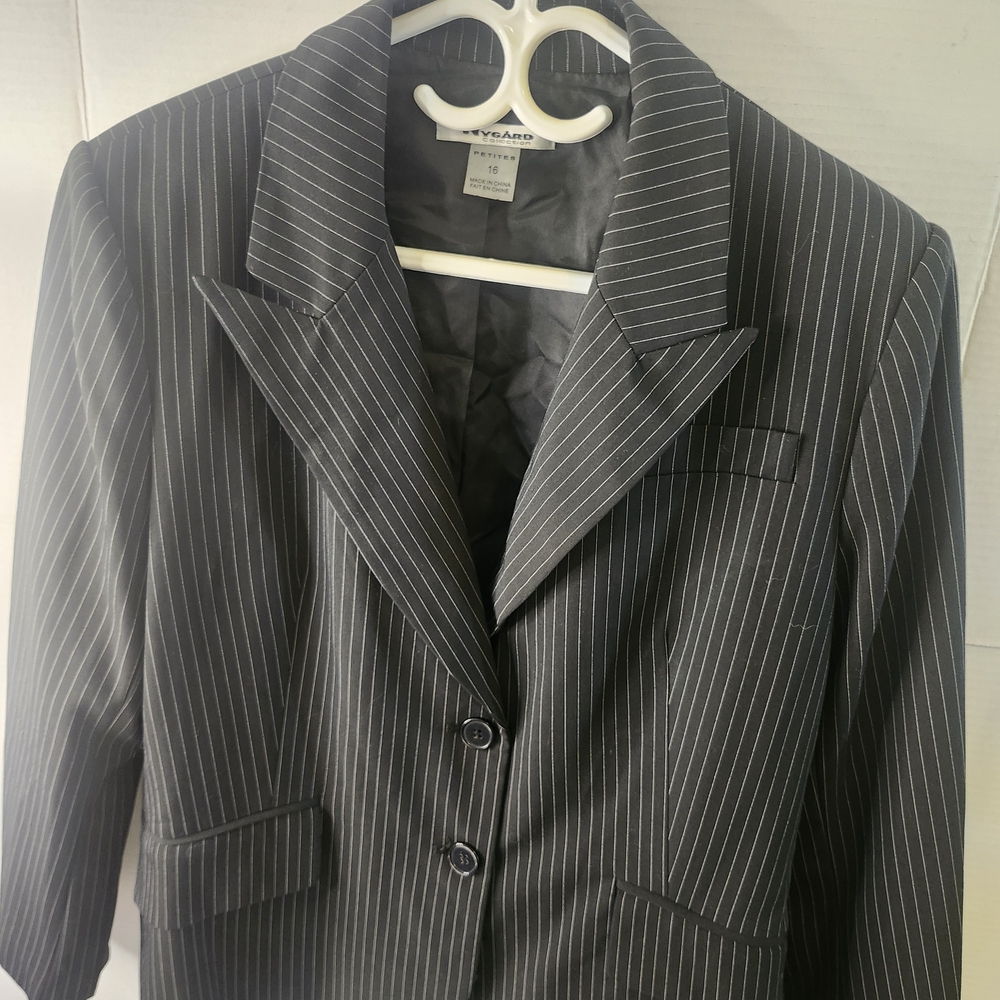 New York & Company Gray Blazer with Notched Lapels C08